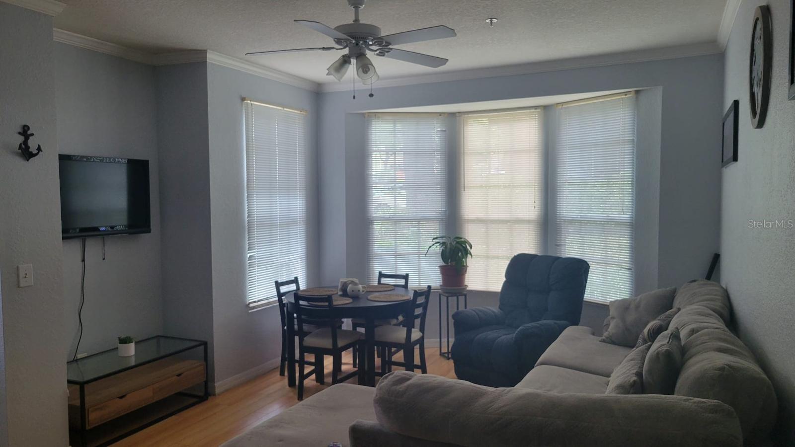 Image 3 of 6 For 6316 Raleigh Street 401