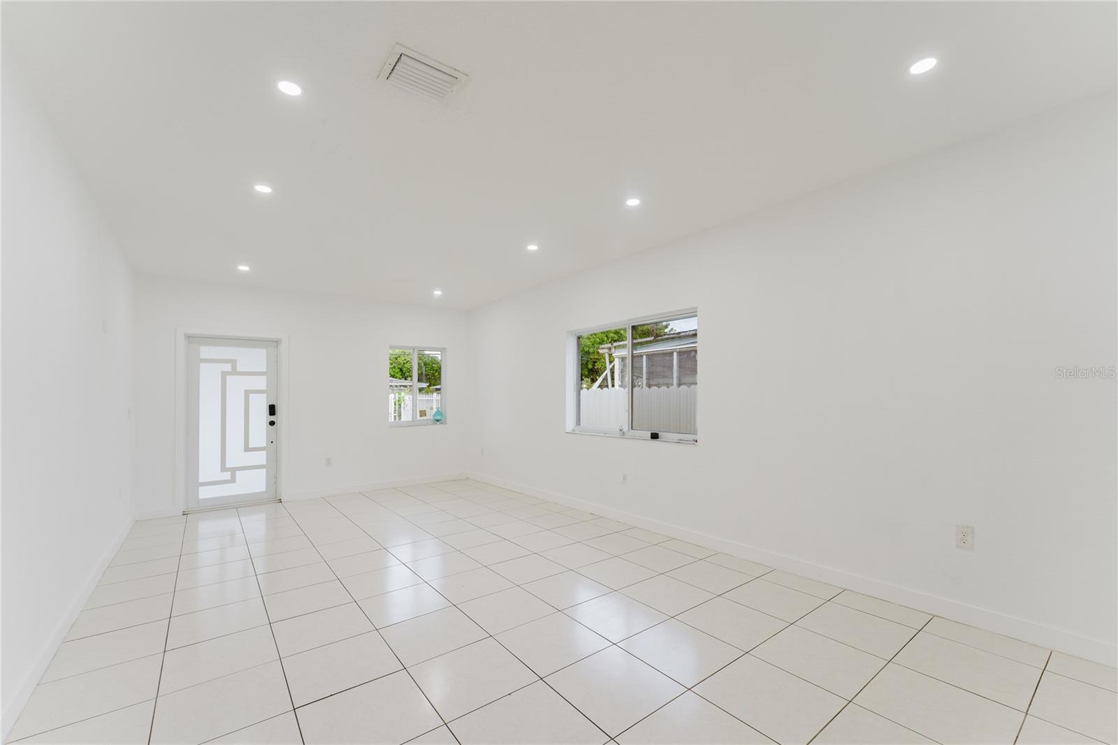 Image 11 of 44 For 810 112th Street