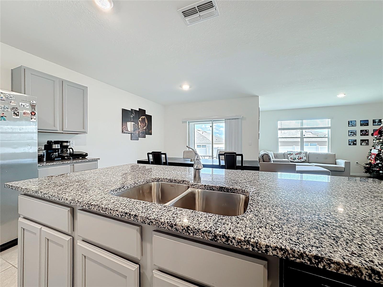 Image 5 of 53 For 1519 Wax Myrtle Way