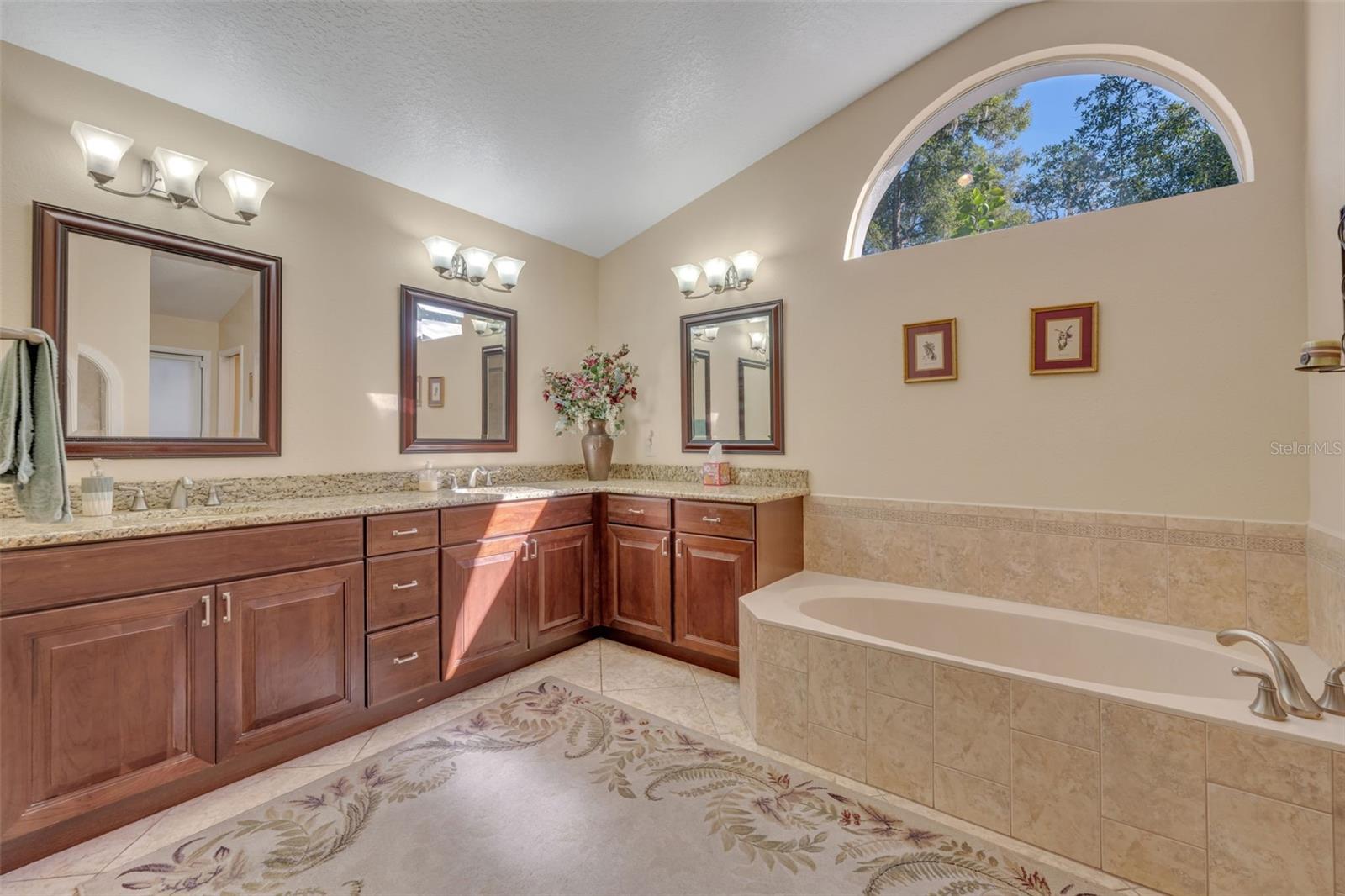 Image 25 of 68 For 3811 Watercrest Drive