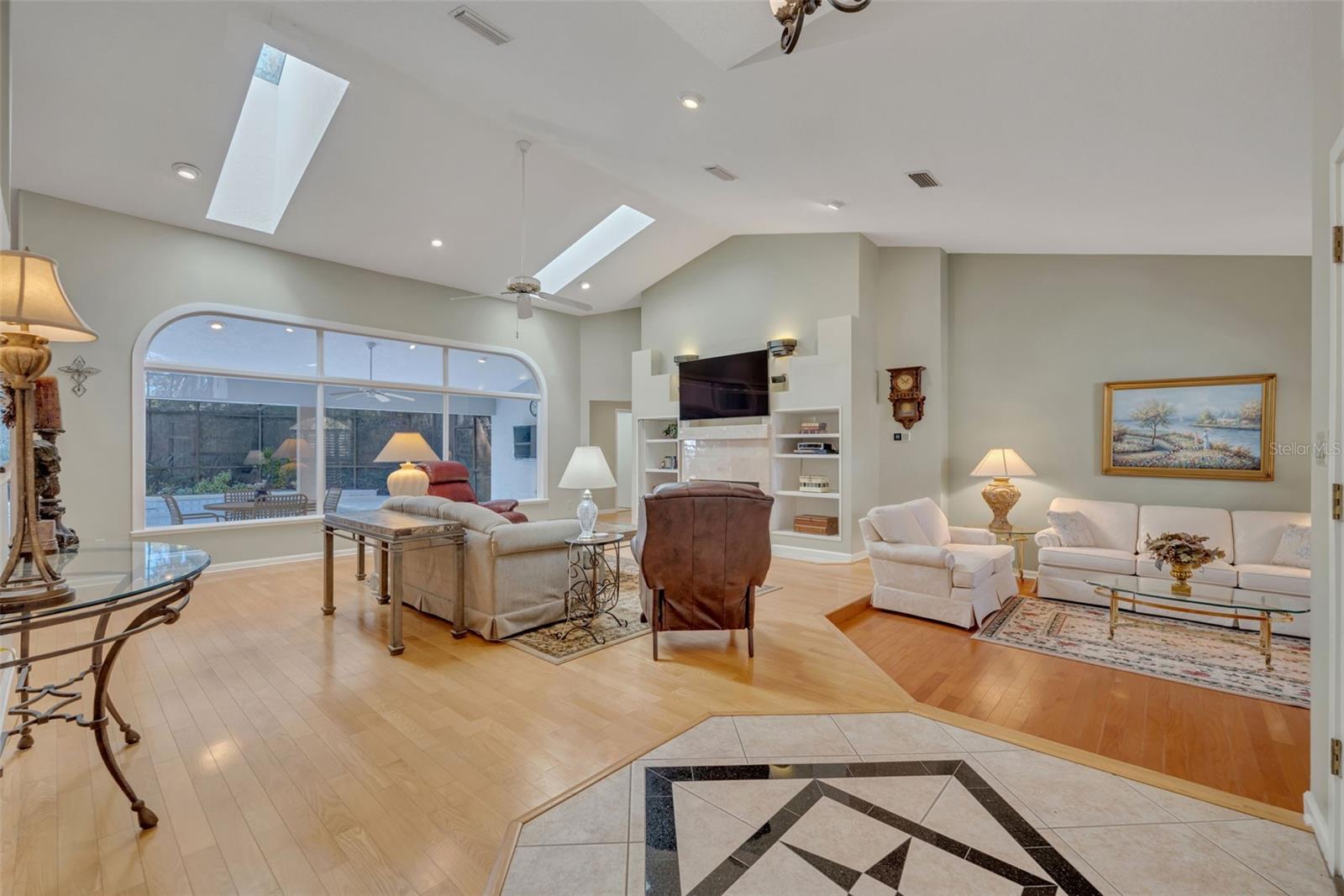 Image 5 of 68 For 3811 Watercrest Drive