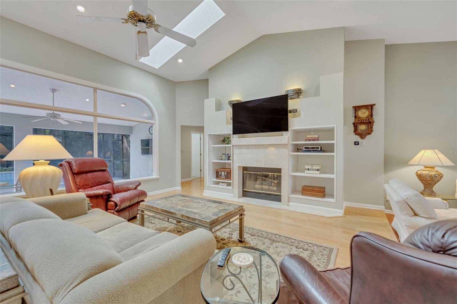 Image 6 of 68 For 3811 Watercrest Drive