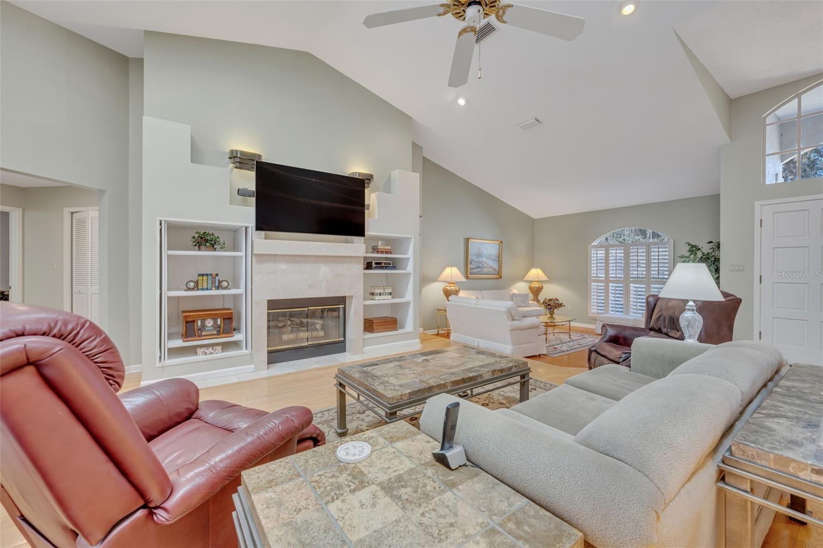 Image 7 of 68 For 3811 Watercrest Drive