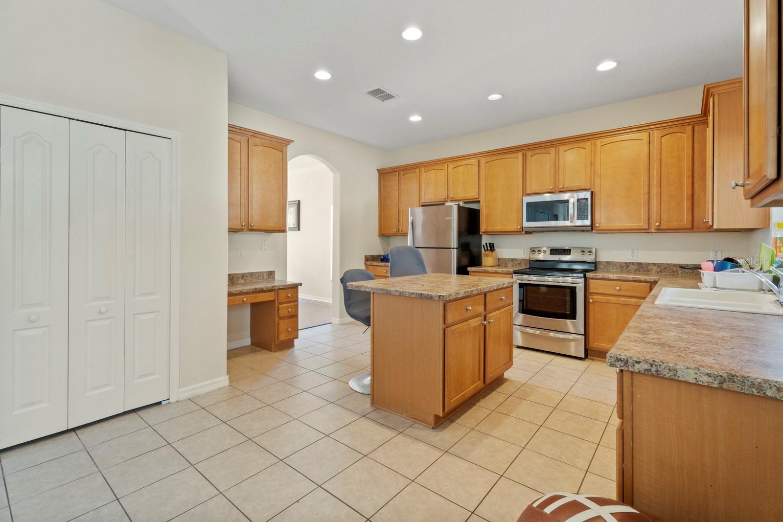 Image 12 of 47 For 5042 Rishley Run Way