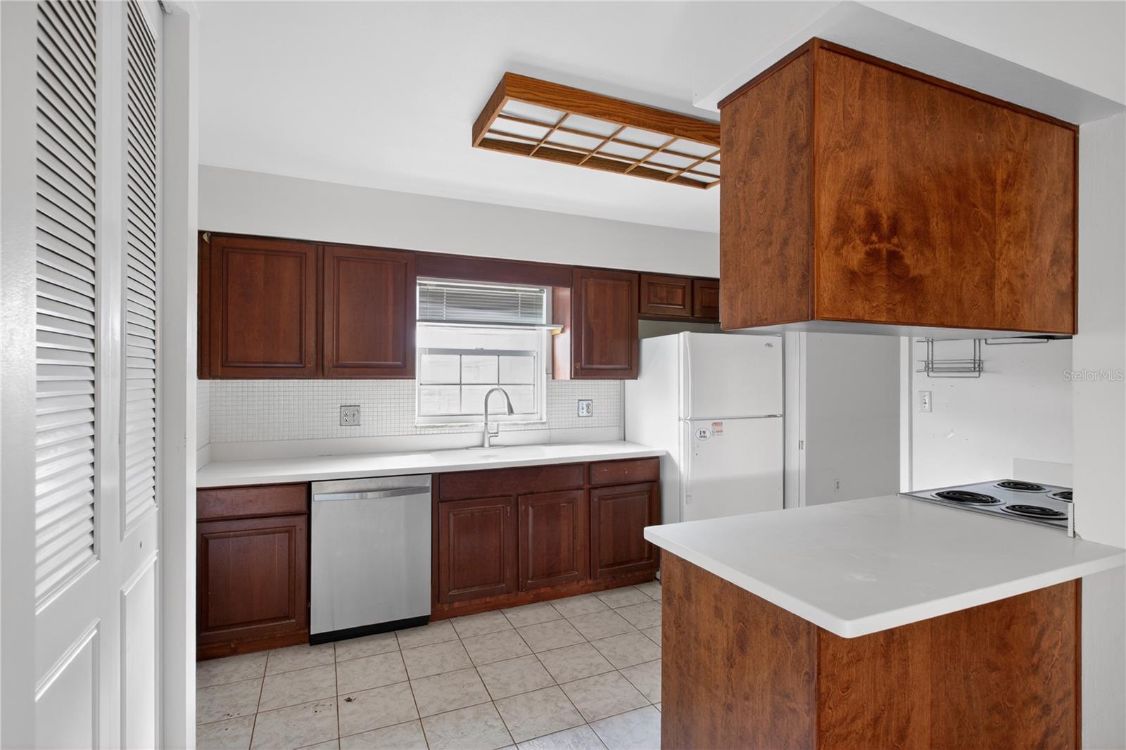 Image 6 of 43 For 2833 Prince John Road