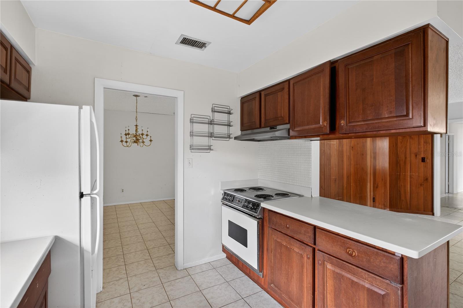 Image 7 of 43 For 2833 Prince John Road