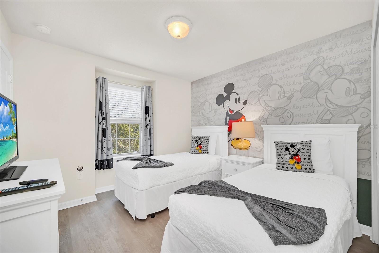 Image 40 of 57 For 2070 Rome Drive