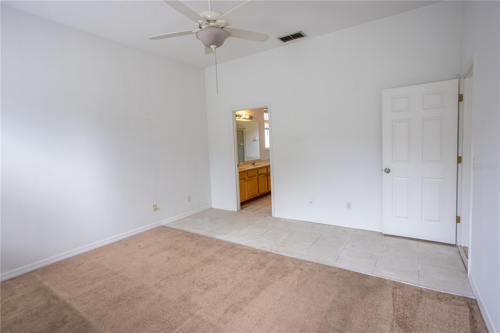 Image 10 of 25 For 985 Ridgemount Place