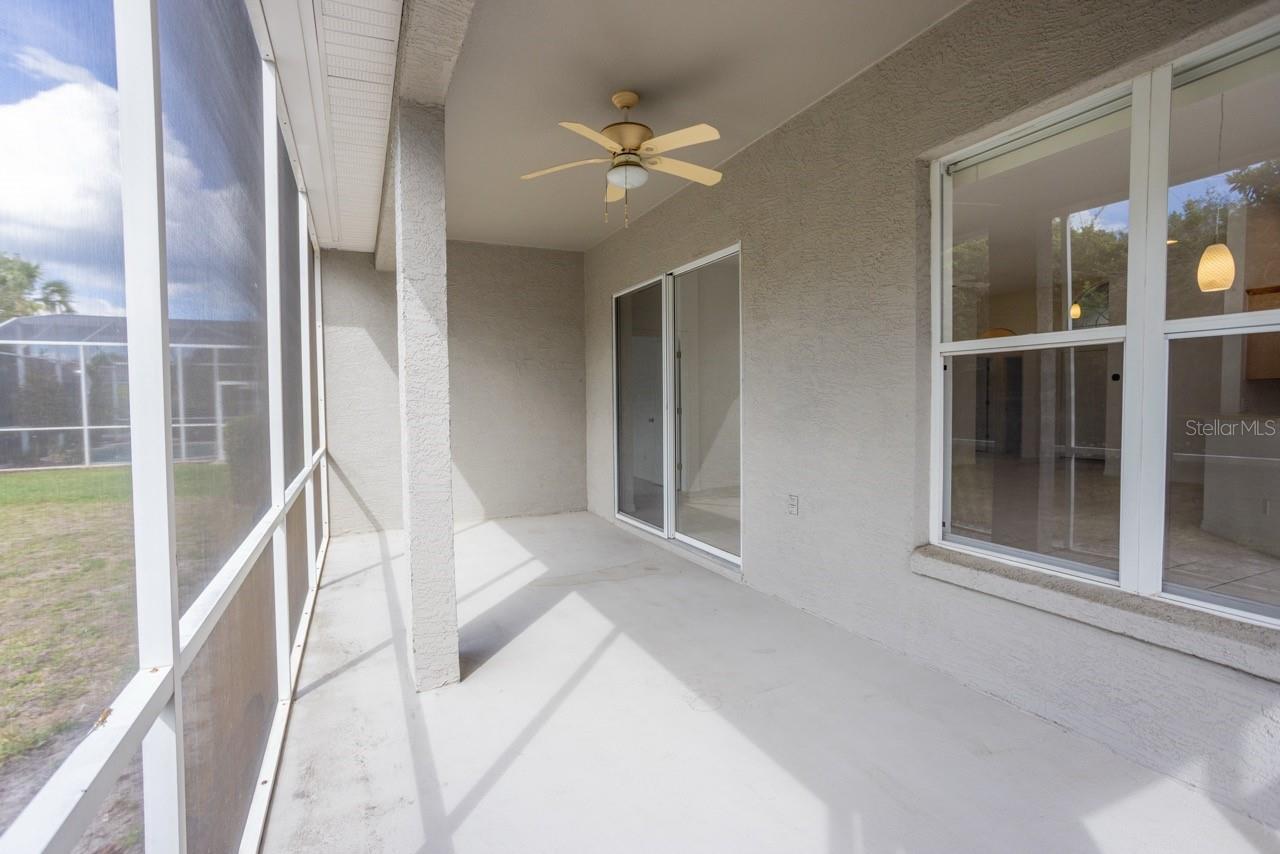 Image 20 of 25 For 985 Ridgemount Place