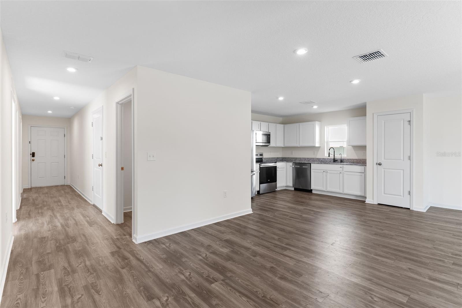 Image 13 of 38 For 2059 Kentucky Road