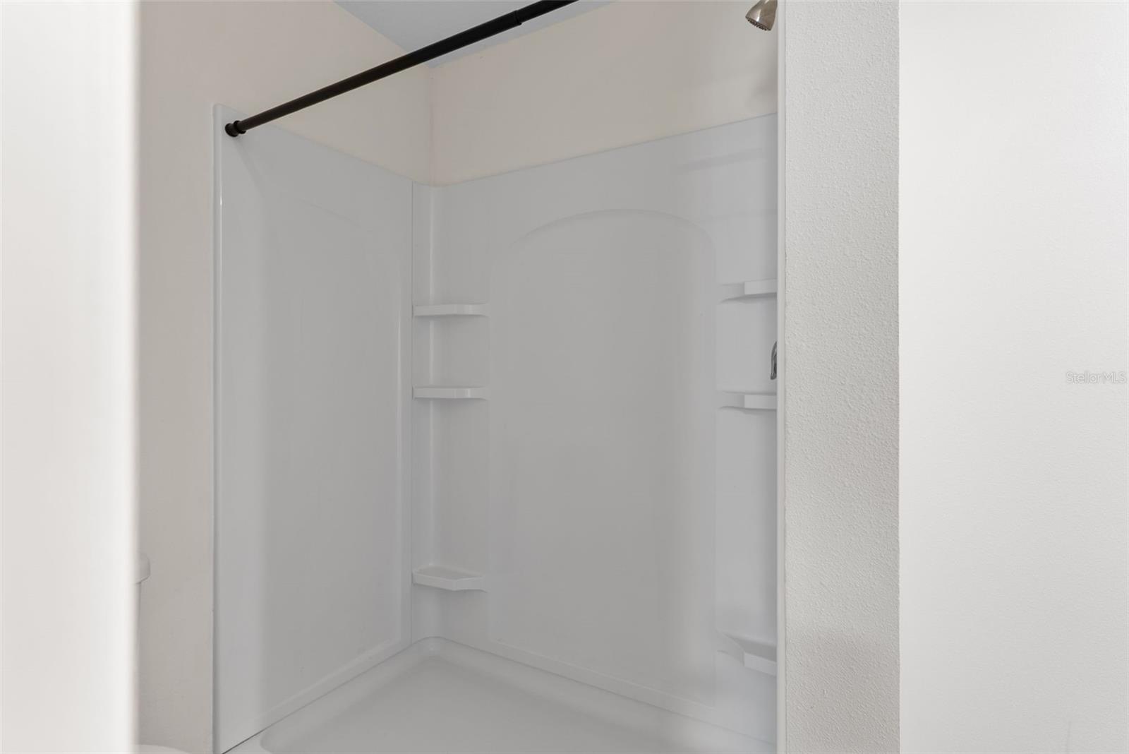 Image 25 of 38 For 2059 Kentucky Road