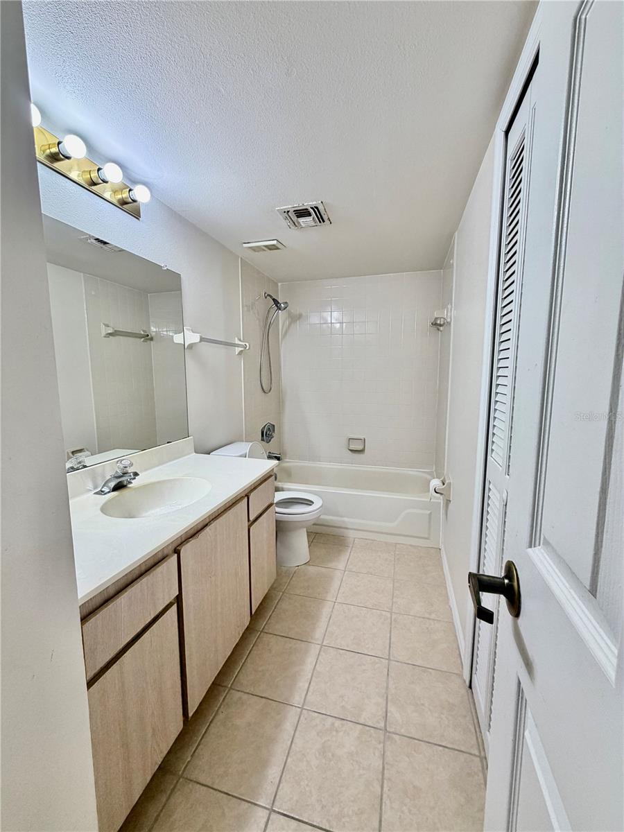 Image 12 of 17 For 4811 Brighton Terrace F