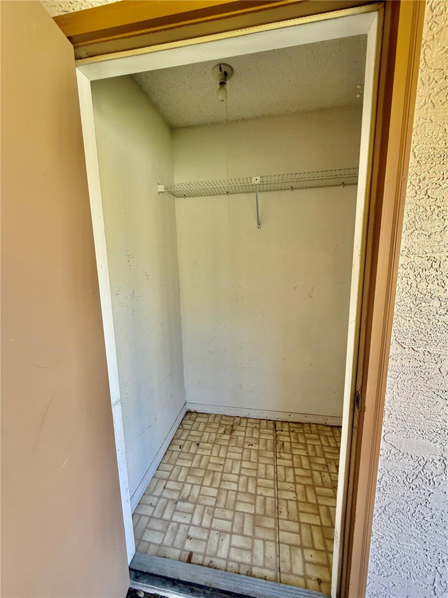 Image 14 of 17 For 4811 Brighton Terrace F