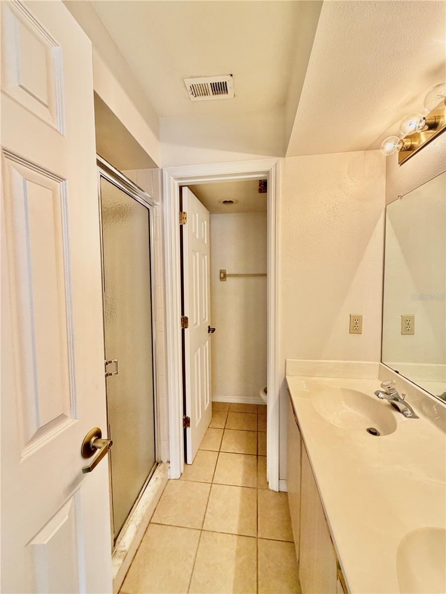 Image 9 of 17 For 4811 Brighton Terrace F