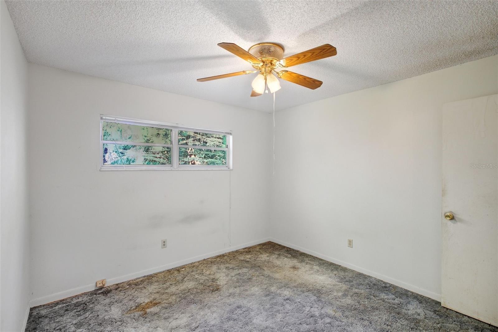 Image 22 of 56 For 885 Braddock Road