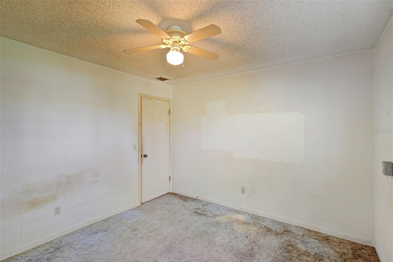 Image 24 of 56 For 885 Braddock Road