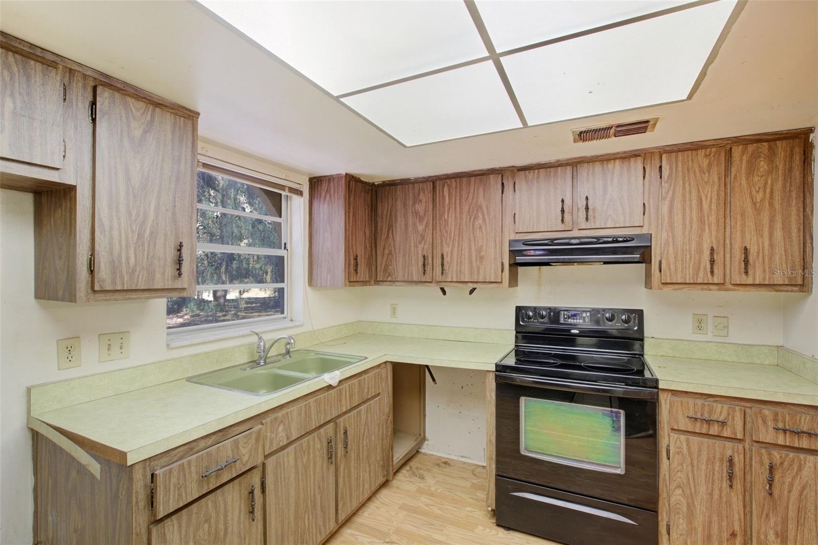 Image 42 of 56 For 885 Braddock Road