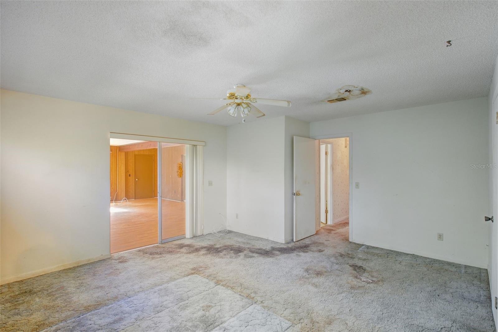 Image 49 of 56 For 885 Braddock Road