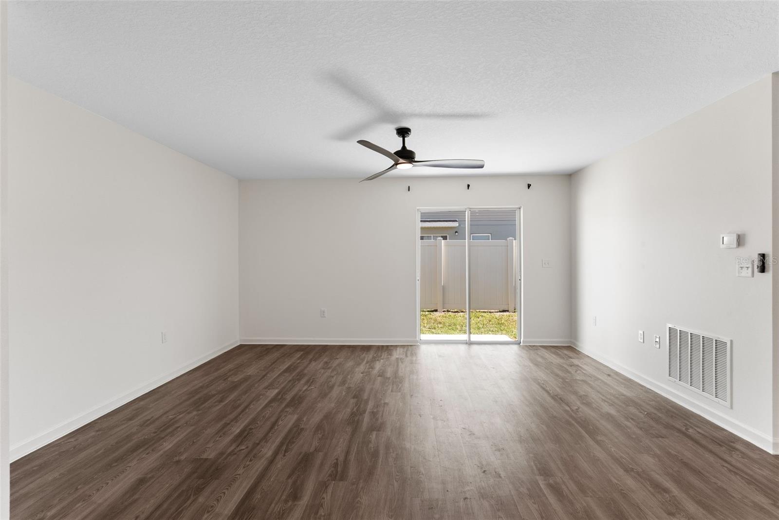 Image 10 of 39 For 2059 Kentucky Road