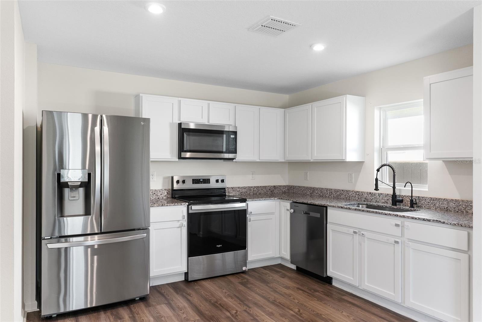 Image 15 of 39 For 2059 Kentucky Road