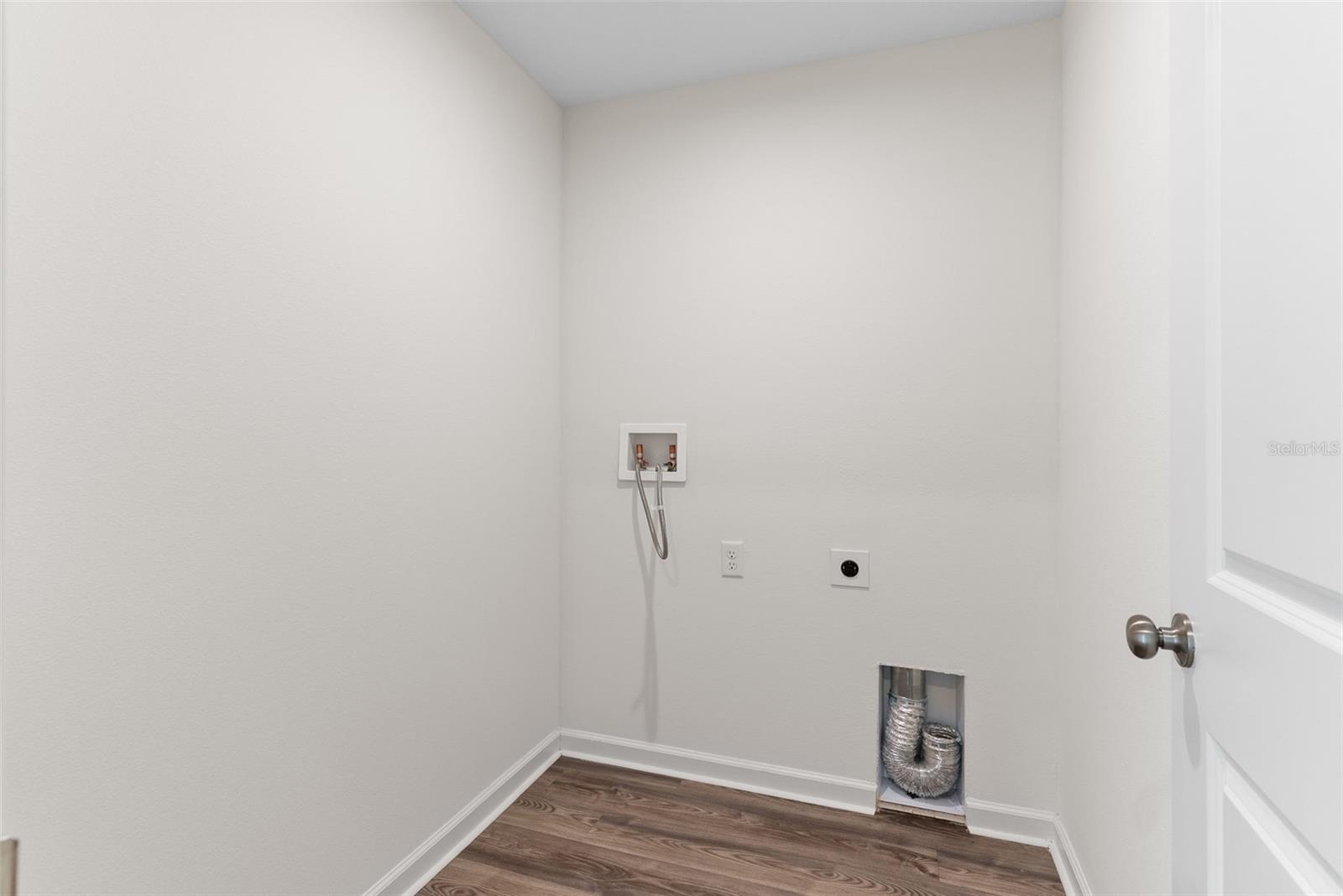 Image 35 of 39 For 2059 Kentucky Road