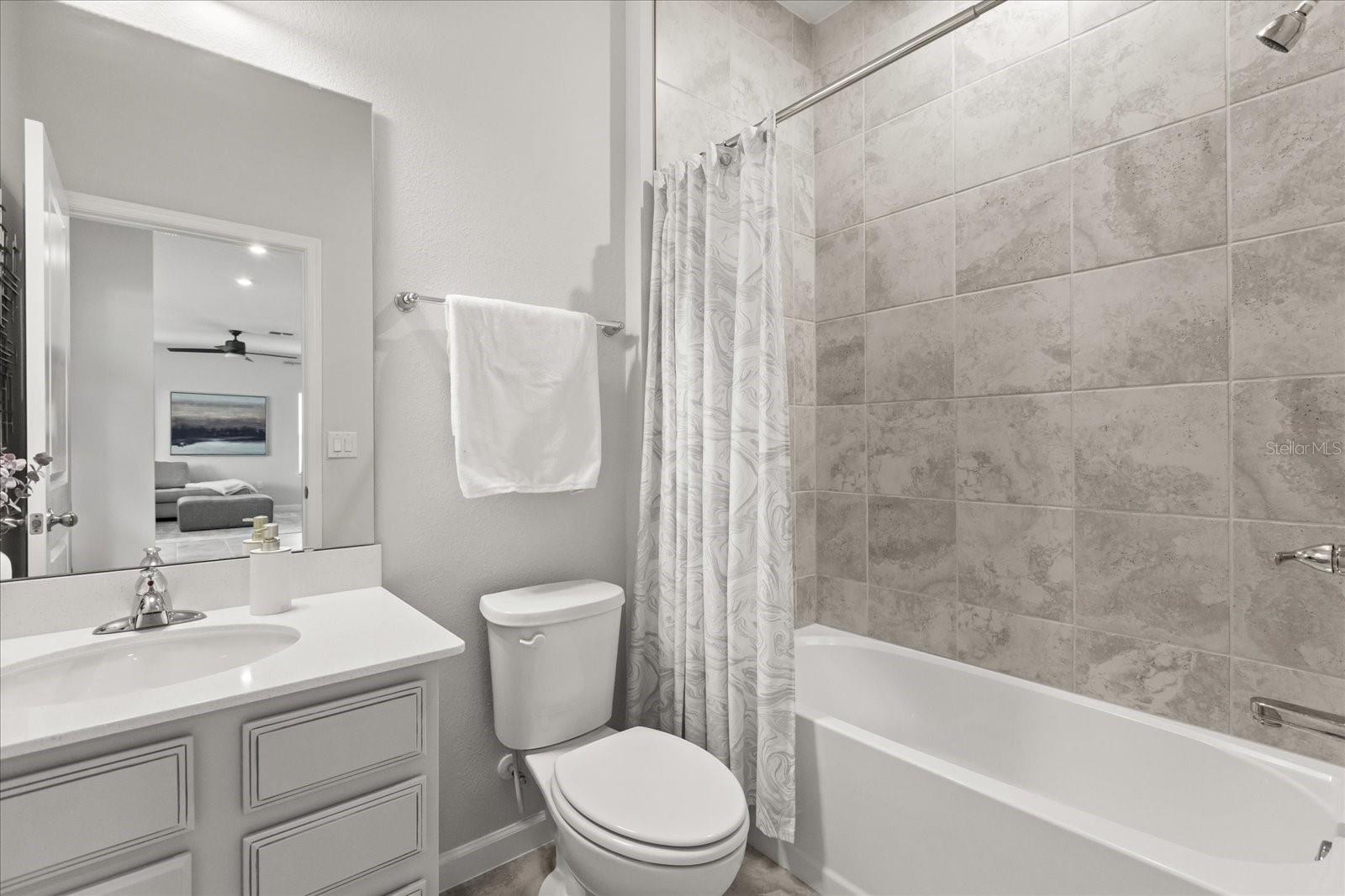 Image 19 of 42 For 5555 Toulouse Lane