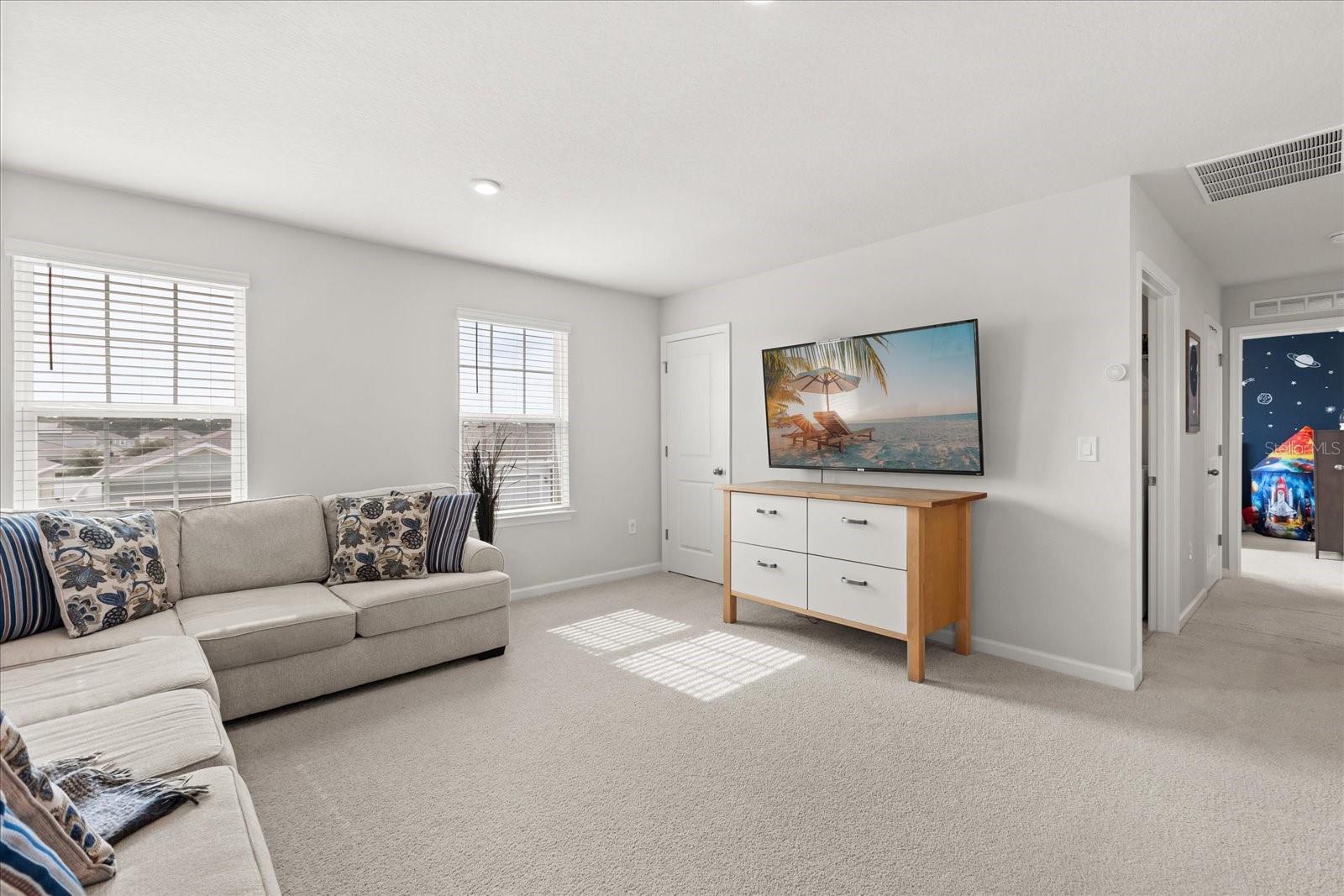 Image 21 of 42 For 5555 Toulouse Lane