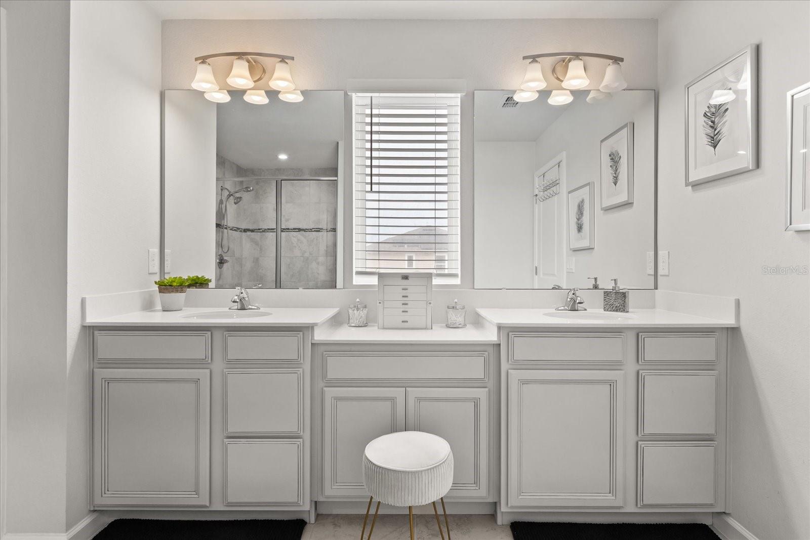 Image 26 of 42 For 5555 Toulouse Lane