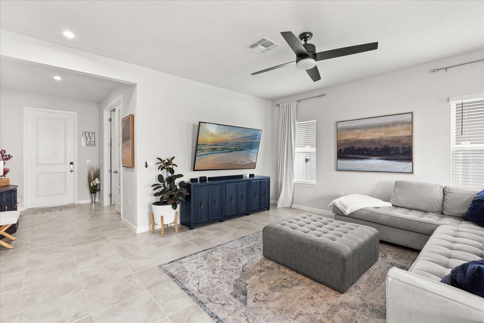 Image 5 of 42 For 5555 Toulouse Lane