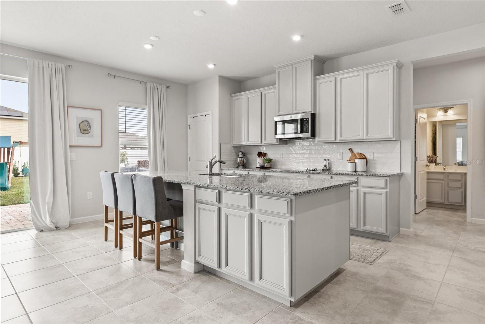 Image 7 of 42 For 5555 Toulouse Lane