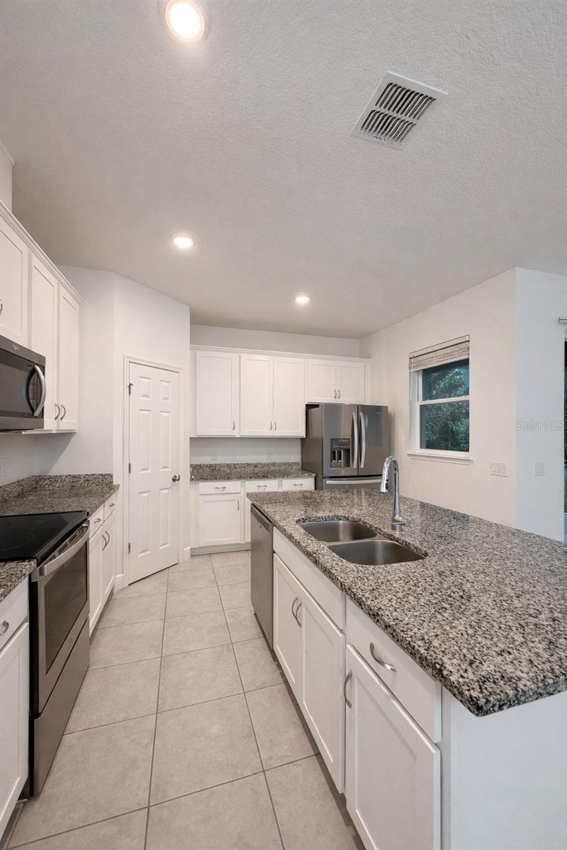 Image 4 of 20 For 2237 Shadowland Loop