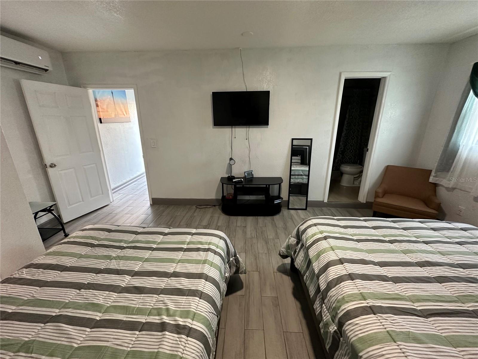 Image 19 of 28 For 3997 Orkney Avenue