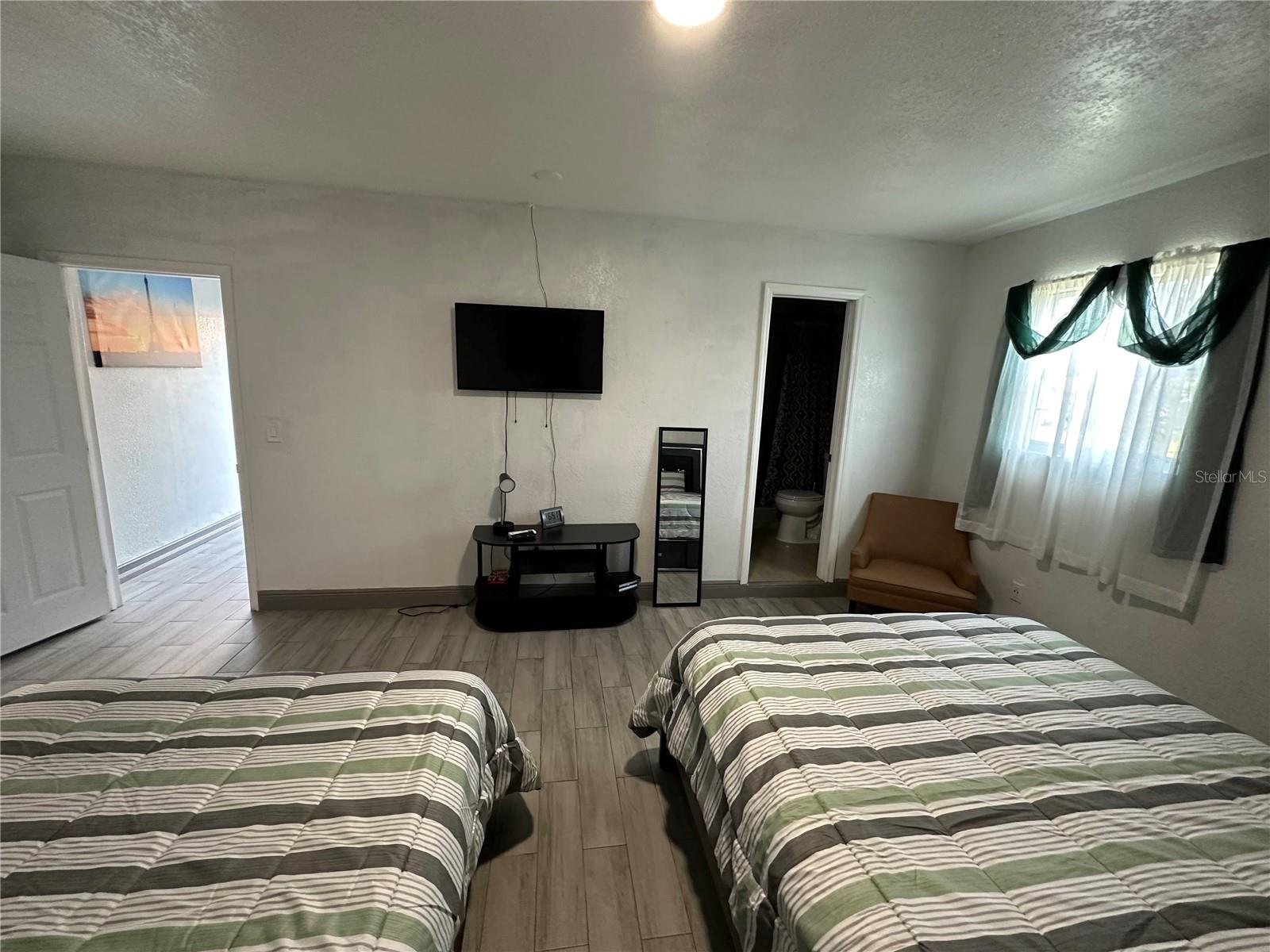 Image 20 of 28 For 3997 Orkney Avenue