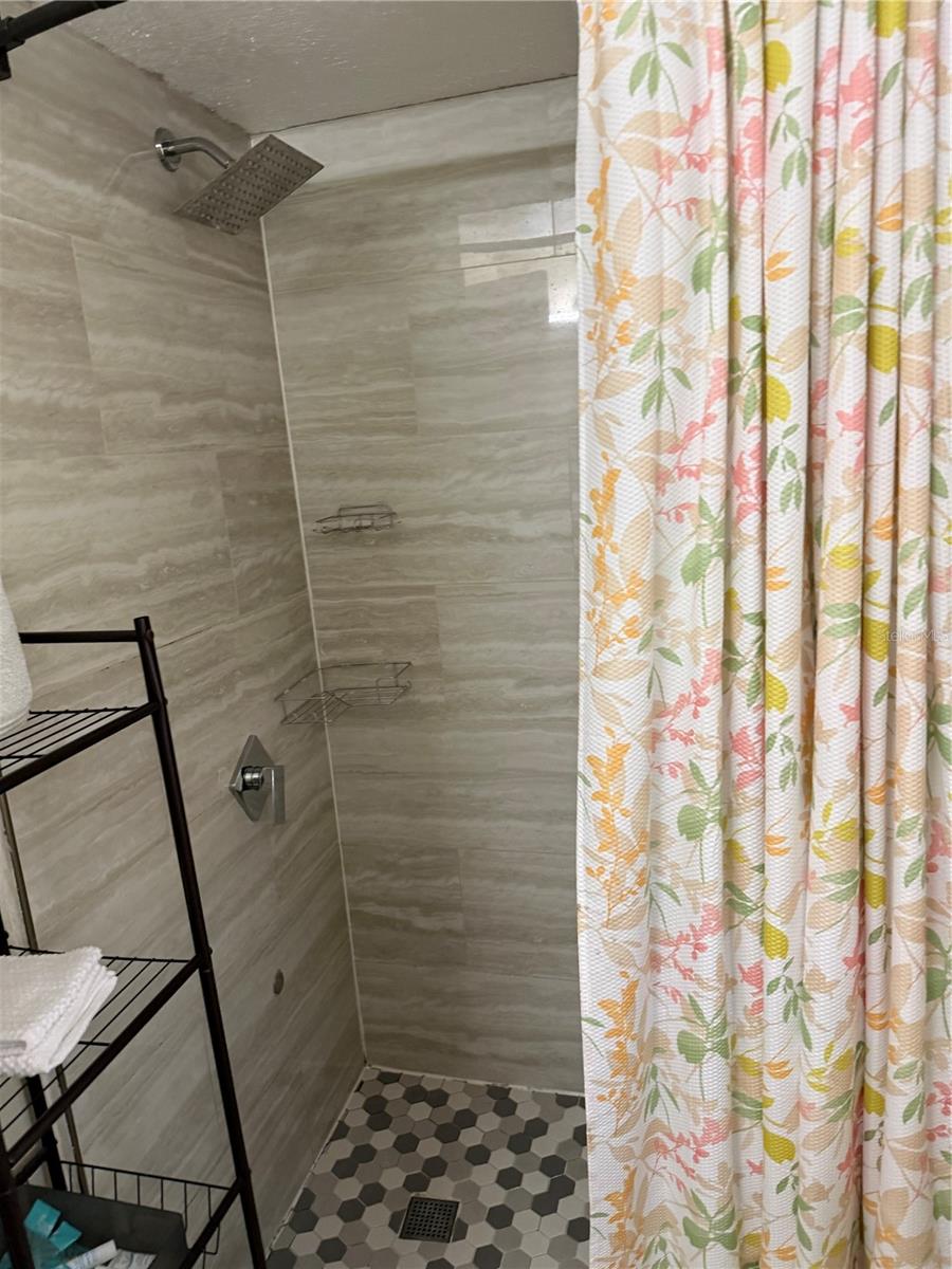 Image 26 of 28 For 3997 Orkney Avenue