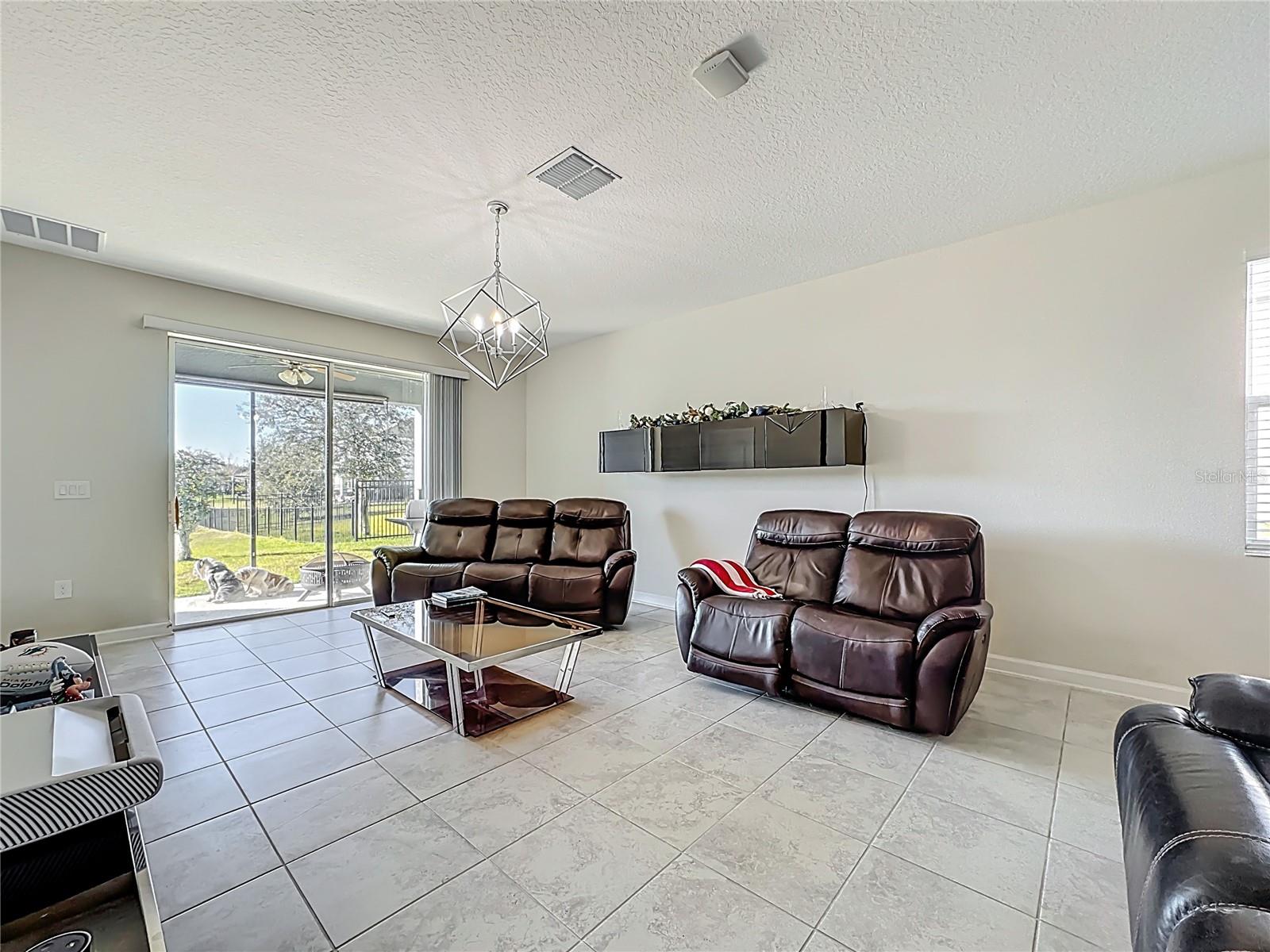 Image 15 of 58 For 4900 Lotta Court