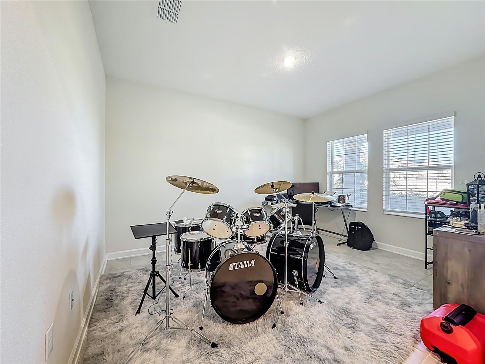 Image 18 of 58 For 4900 Lotta Court