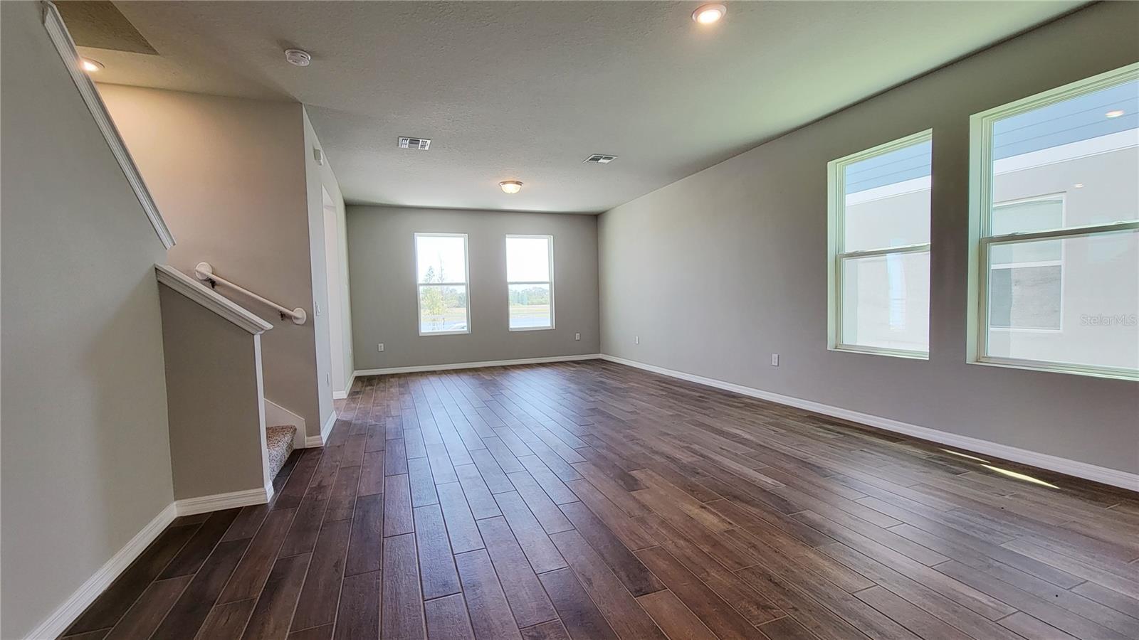 Image 6 of 23 For 348 South Zuni Road