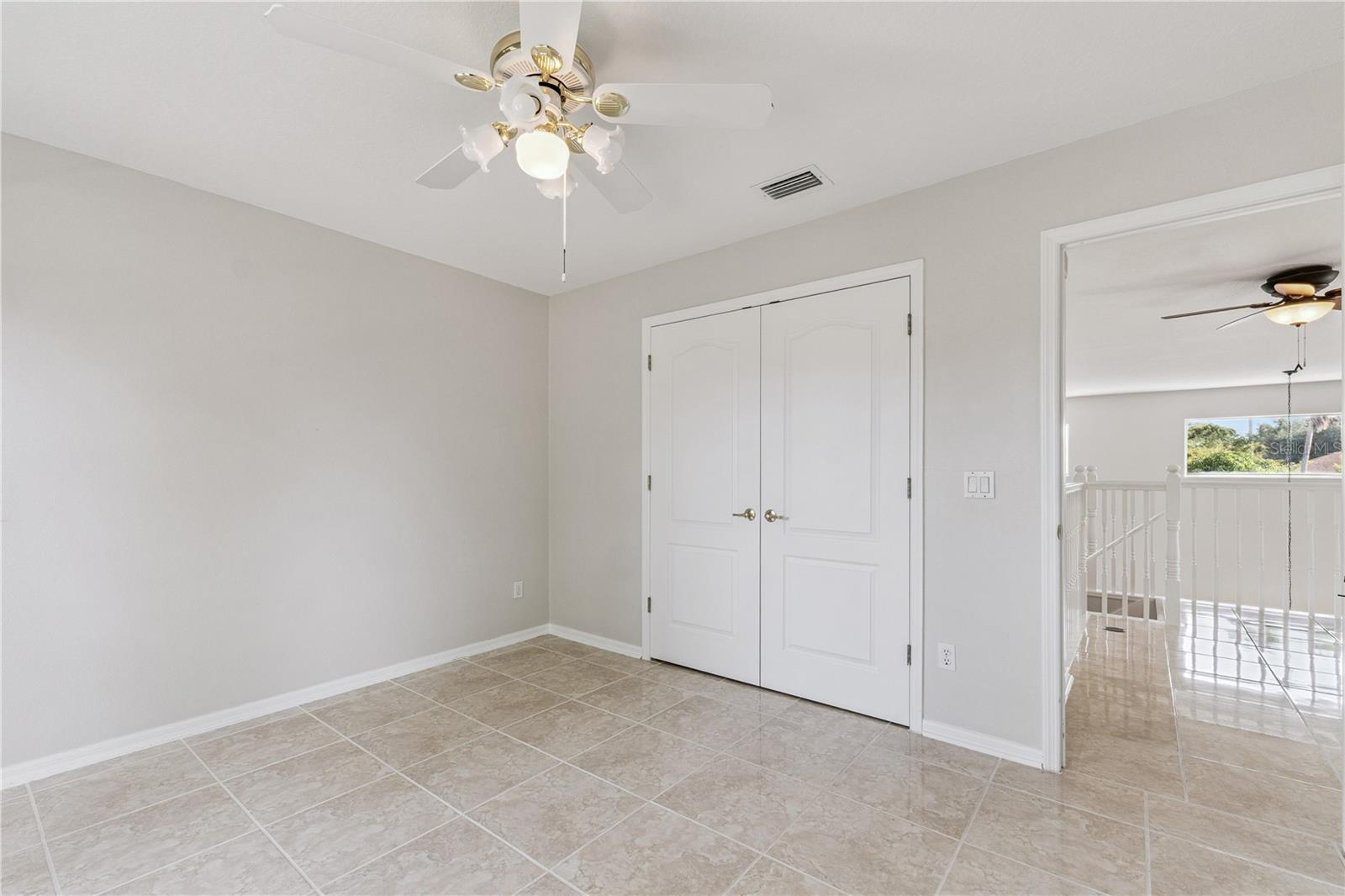 Image 14 of 36 For 10125 Foxhurst Court