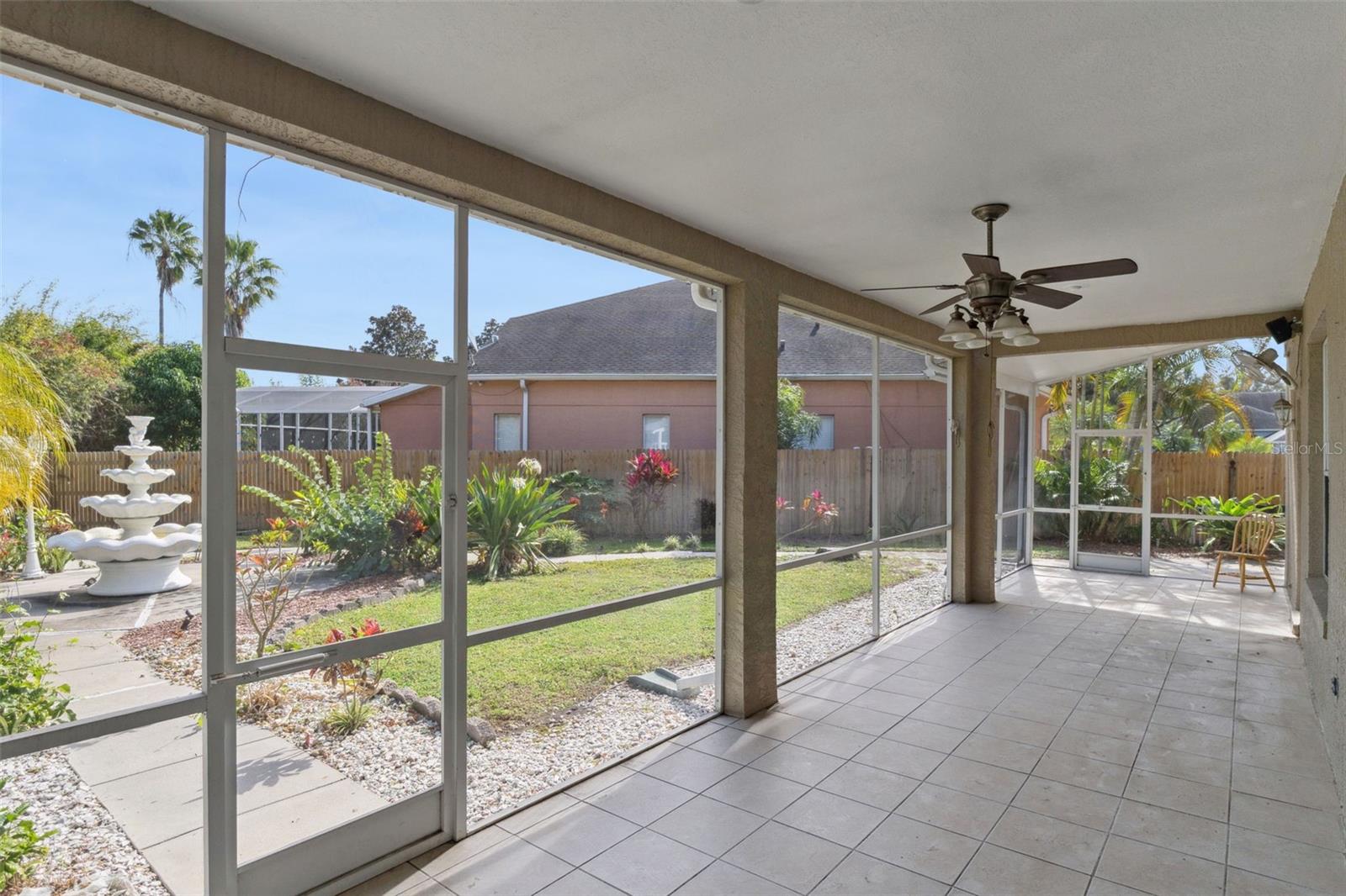 Image 17 of 36 For 10125 Foxhurst Court