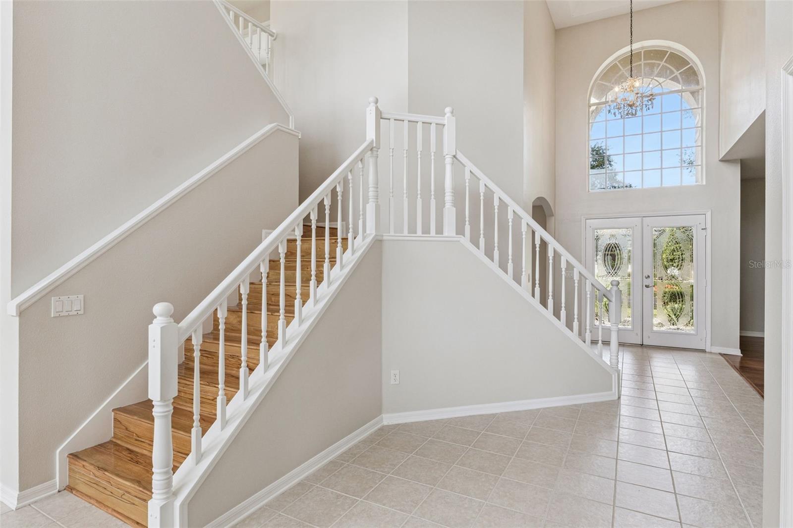 Image 3 of 36 For 10125 Foxhurst Court