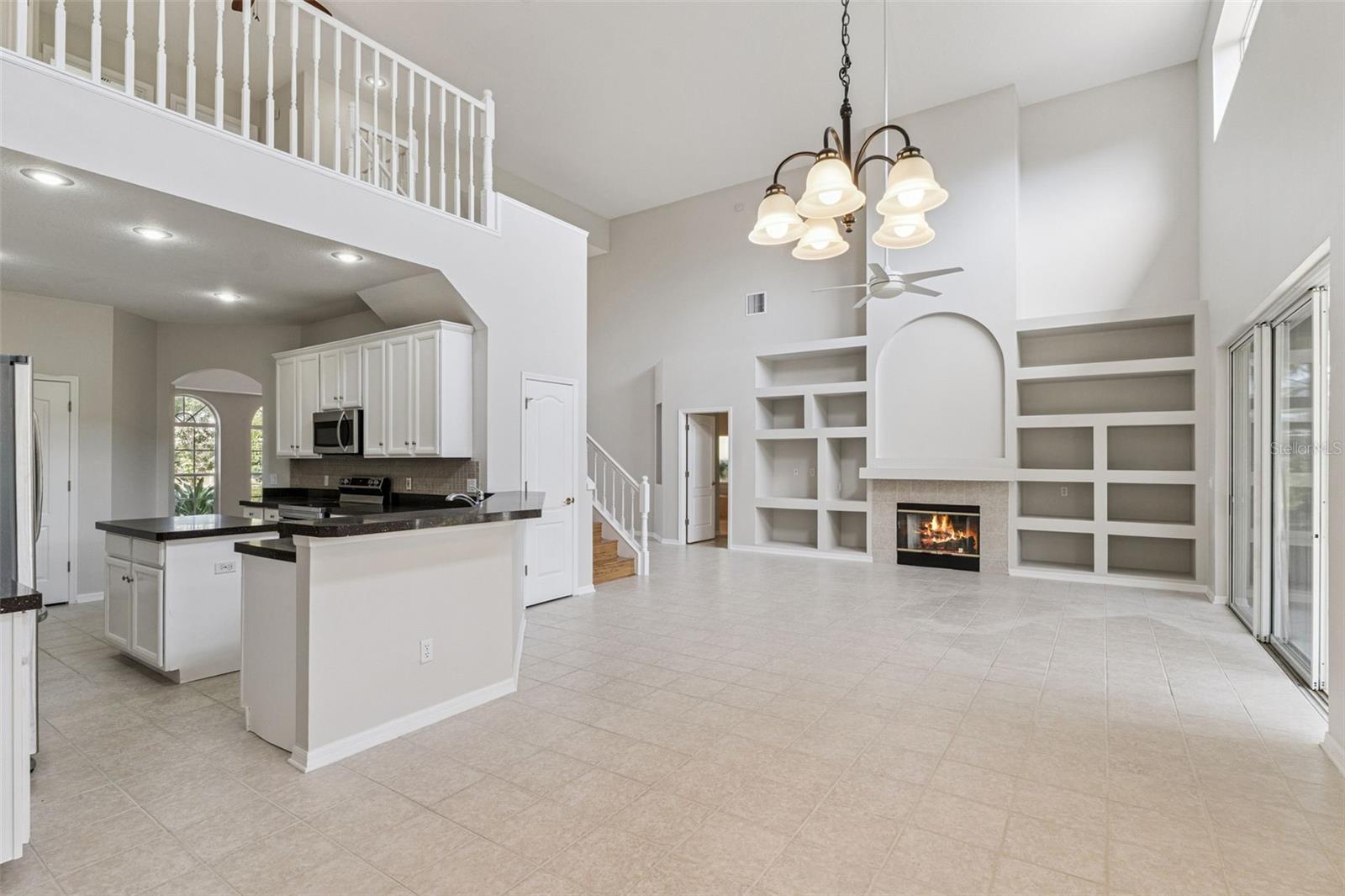 Image 7 of 36 For 10125 Foxhurst Court