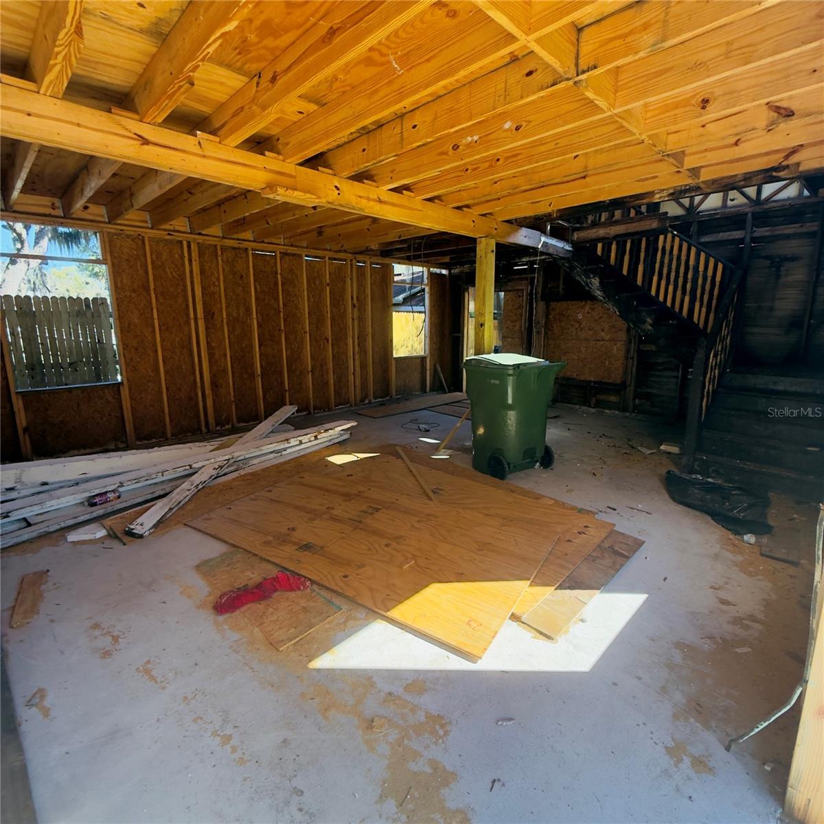 Image 3 of 10 For 405 Lake Elbert Drive Ne