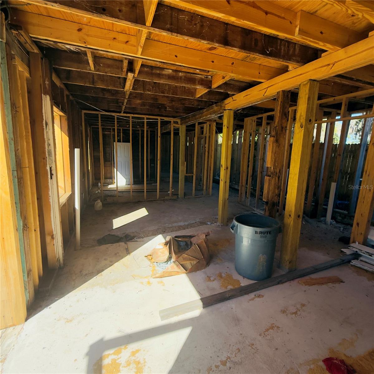 Image 4 of 10 For 405 Lake Elbert Drive Ne