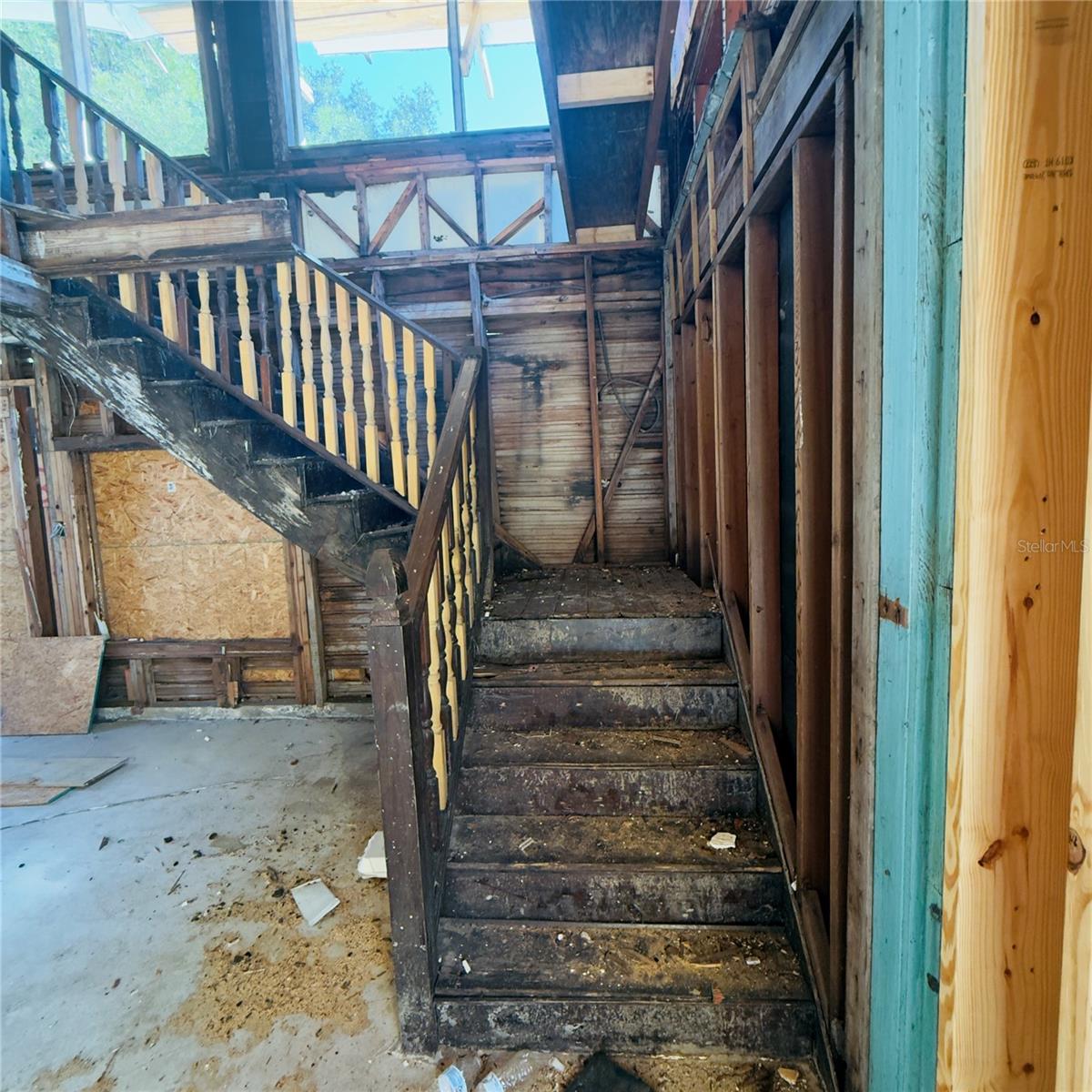 Image 7 of 10 For 405 Lake Elbert Drive Ne