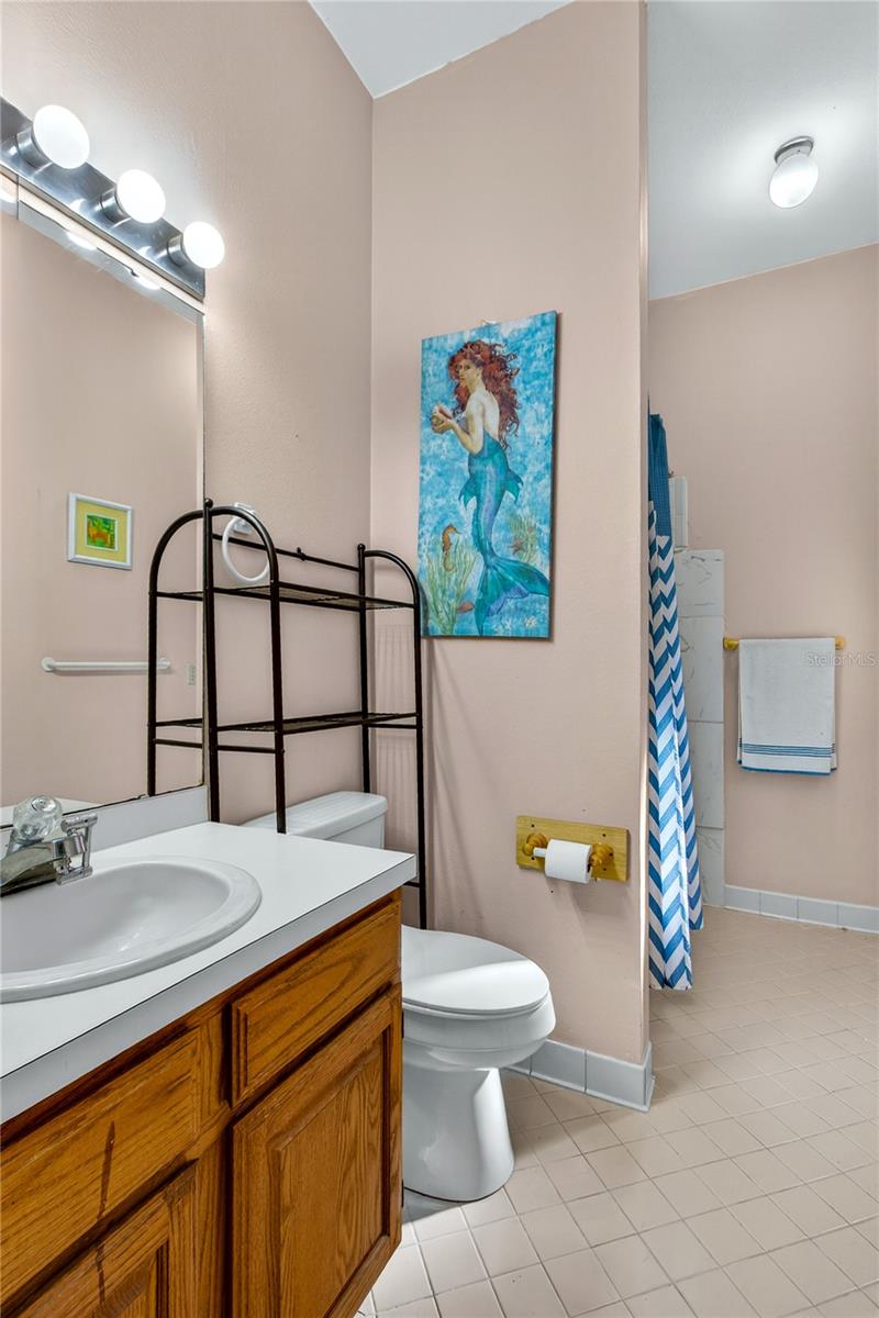 Image 36 of 51 For 1014 Willa Lake Circle