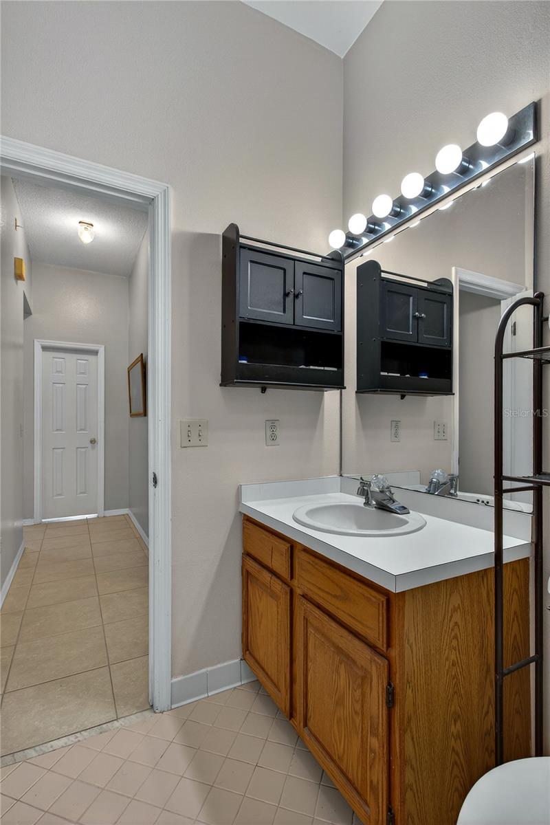 Image 37 of 51 For 1014 Willa Lake Circle