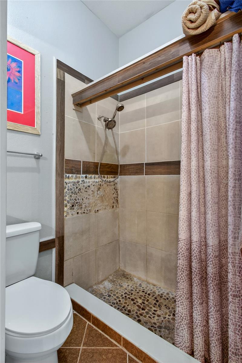 Image 44 of 51 For 1014 Willa Lake Circle