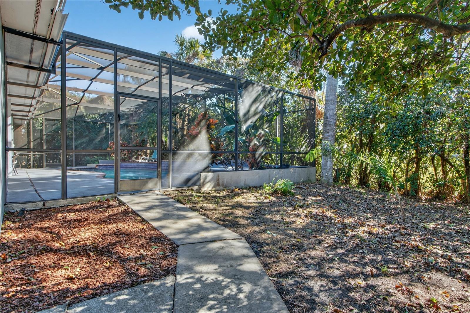 Image 45 of 51 For 1014 Willa Lake Circle