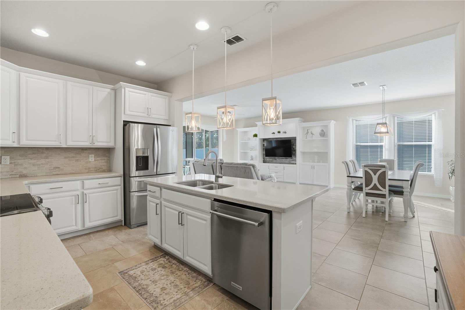 Image 15 of 52 For 8585 Dufferin Lane