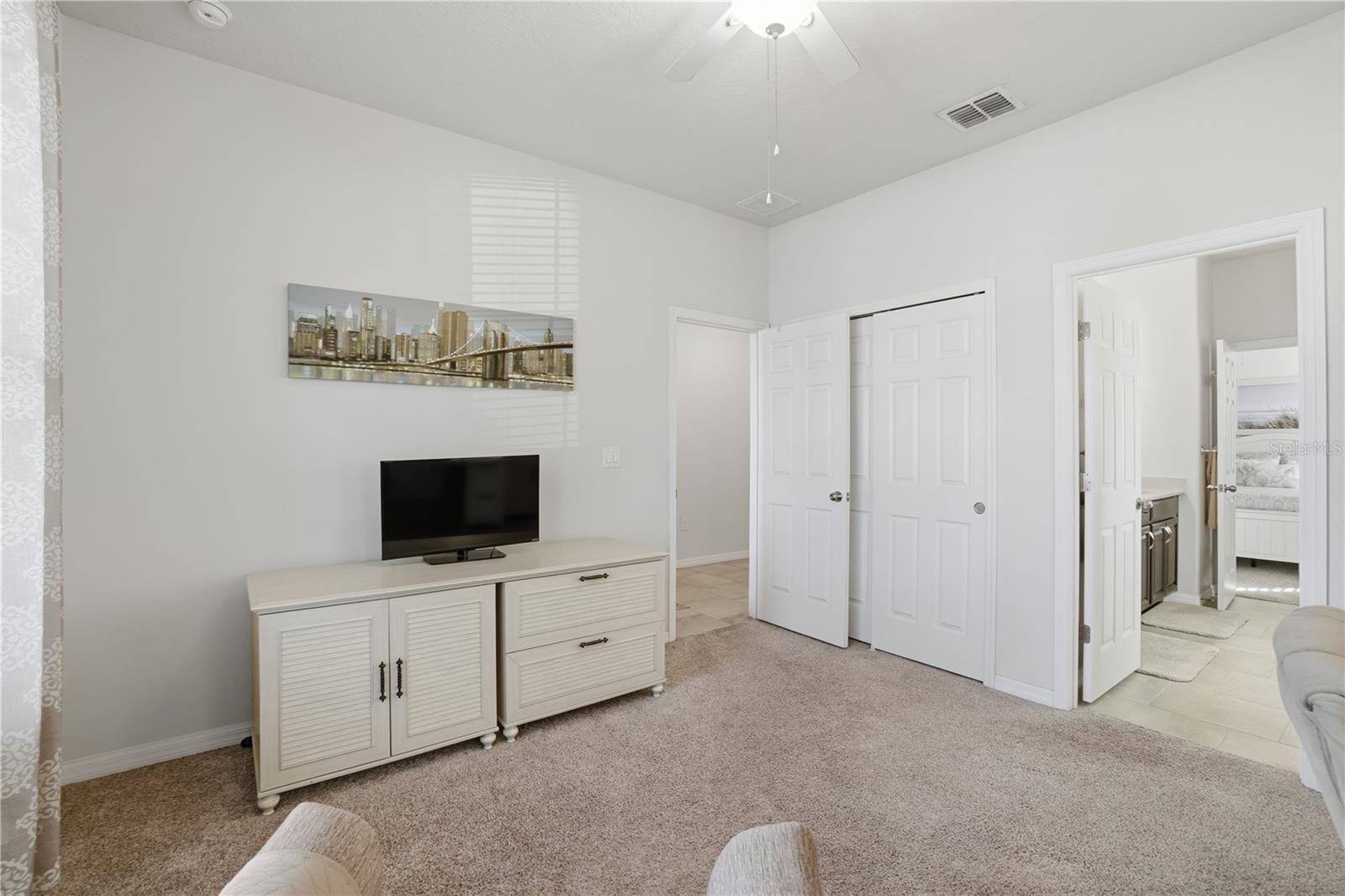 Image 23 of 52 For 8585 Dufferin Lane